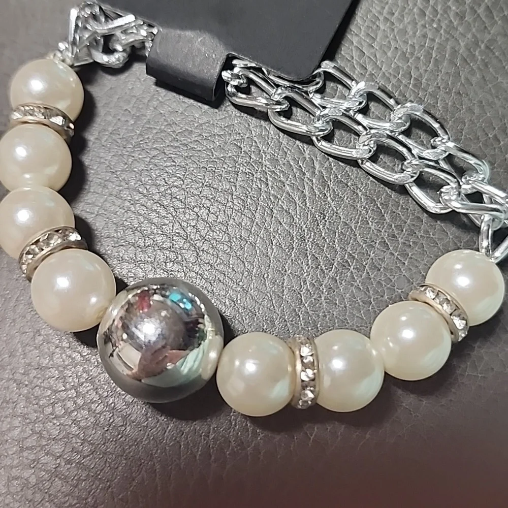 💥4 For $20💥Pearl and Silver Tone Bracelet